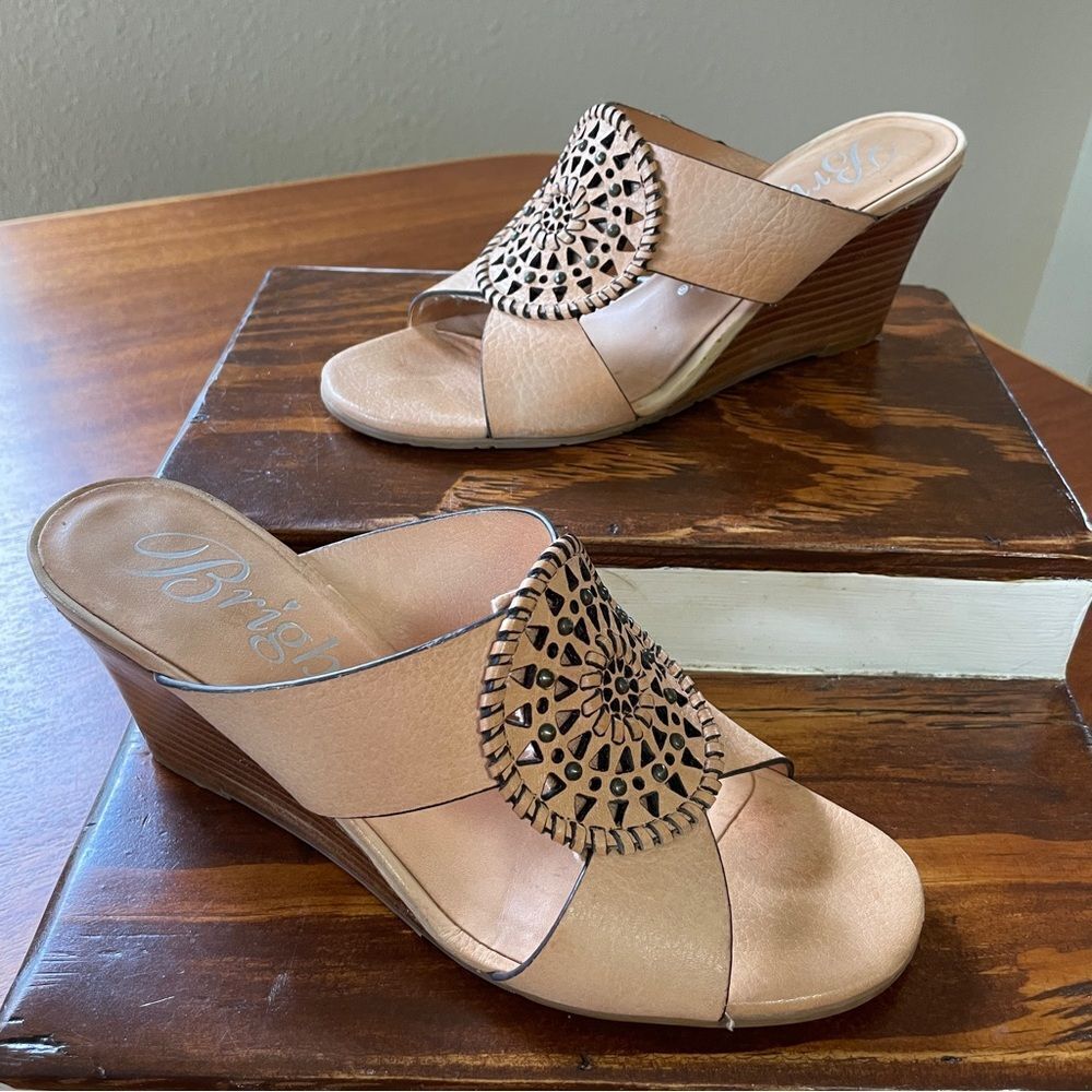 Brighton Rive Wedge Sandals Lasercut Natural Beige Tan Women's Size 6.5